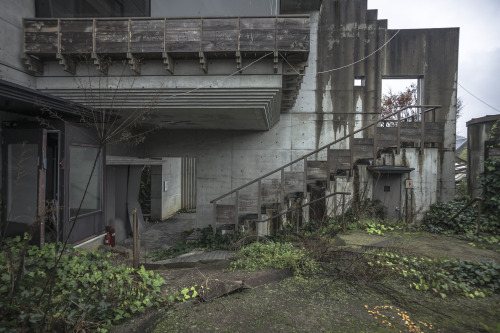 Porn Pics elugraphy:092 Abandoned restaurant in Okayama.