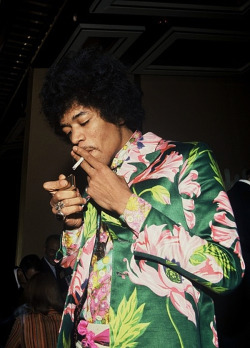 babeimgonnaleaveu:   Jimi Hendrix photographed in Hilversum, Netherlands, 1967. 