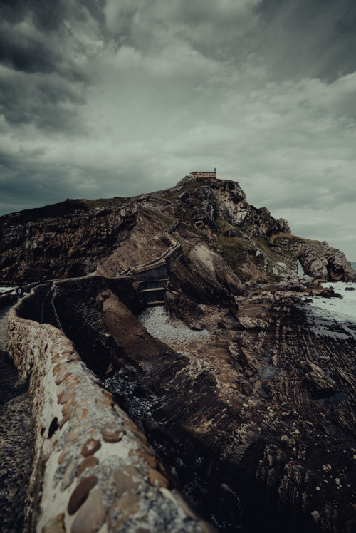 San Juan de Gaztelugatxe // March 2017Shot on Sony a7s and Zeiss Batis 18mmwww.noeliamieva.comWebsit