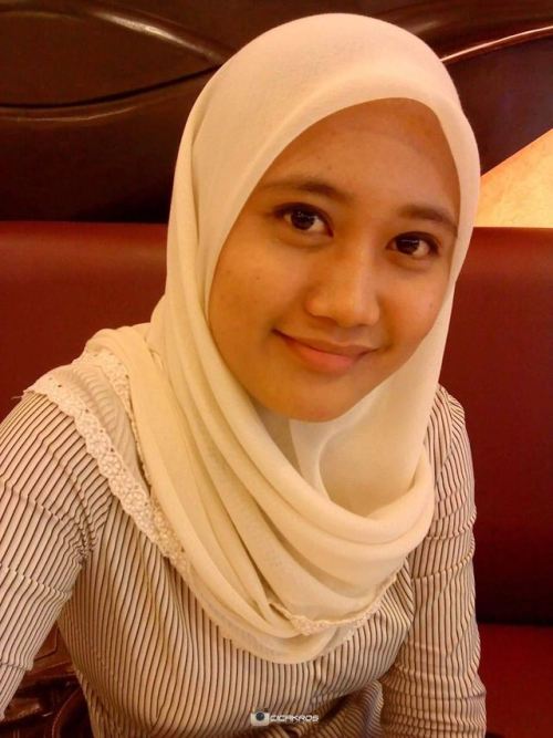 abukhanabu: magnificentlighthandsstudent: cicakrosgeligeli: hanis lejen of cicakros Tetek dia bulat 