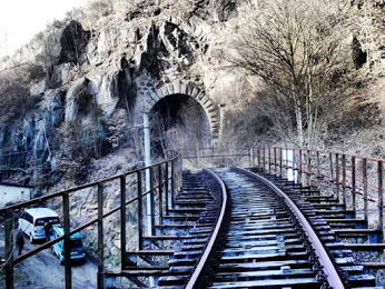 railroad-girl-in-germany