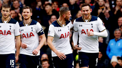 christianerikssens: Tottenham celebrate their fifth goal, and Janssen’s first from open play, agains