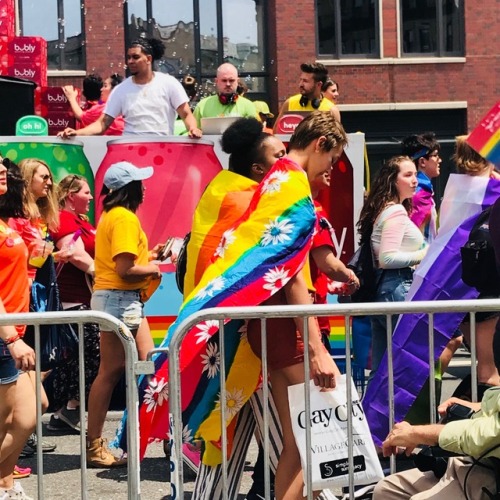 winterflurry:nyc pride parade 06/24/18 pt. 4the first photo is a glimpse of the hundreds of people w