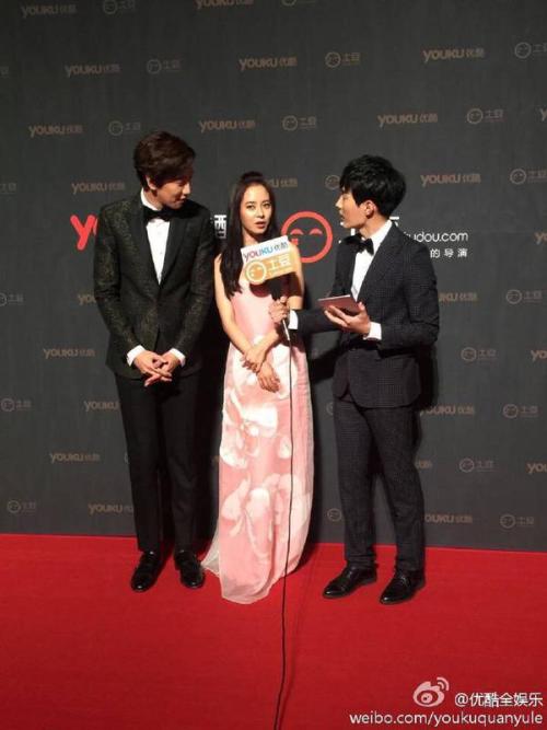 badandace:[EVENT] 141203 Song Ji Hyo and Lee Kwang Soo in MAMA 2014 Red Carpet © 优酷全娱乐 