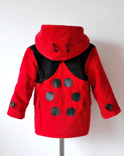 descendingfrost:  garethmallorys:  phosphorescent:  sosuperawesome:  Fox, wolf, bee and ladybird coats by OliveAndVince on Etsy  BRB having a baby so I can dress it up like this.  @voldieshorcrux do I even have to say it  @pineapplepoop for our babies.