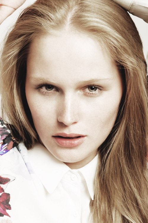 Anna Alexandersson IMG Milan Height: 5'10.5&quot; (179cm) Waist: 23.5&quot; (60cm) Hips: 35&