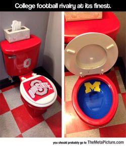 thingsmakemelaughoutloud:  Rivalry At Its Finest- Funny and Hilarious -  Nice concept
