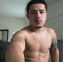 hotlatingayboys:  semi-str8-mexxxican:  Daamn. This foo lookin’ good af!  Oscar white 😪