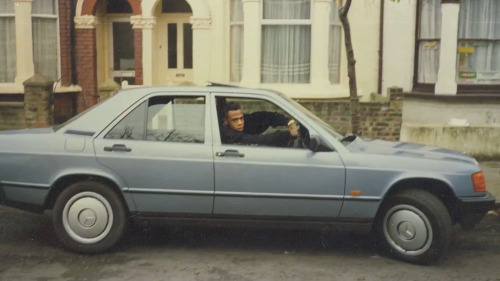 jay-escobar:  historicaltimes:  Jay-Z, before fame, visiting London in 1988. .  Had benzs before u had braces 