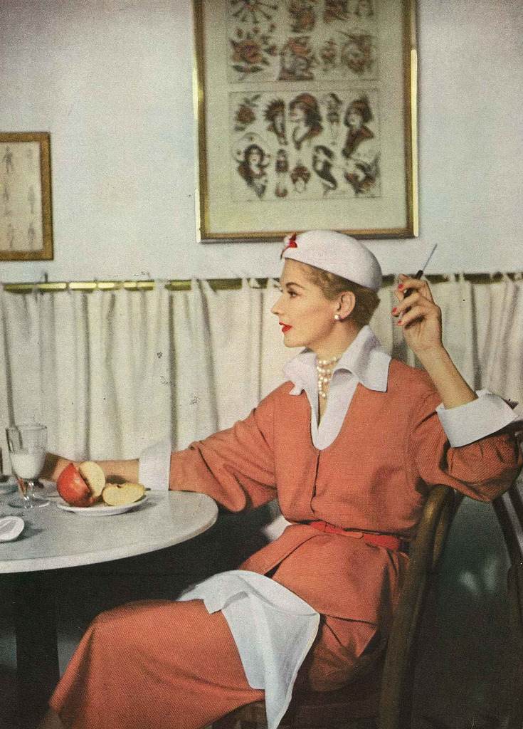 theniftyfifties:  Lisa Fonssagrives photographed by Clifford Coffin for Vogue, February