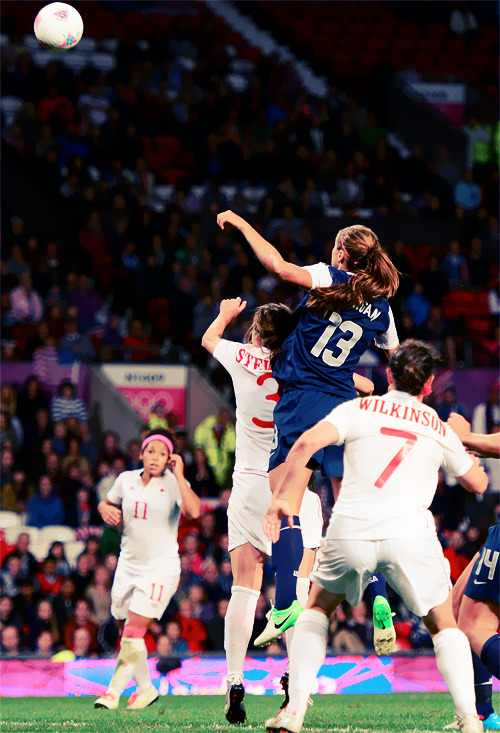 us1775:lovealexmorgan13:epitomeofloyalty:OH IT’S IN! ALEX MORGAN HAS DONE IT!never forget!Just a cut