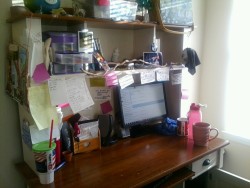 I actually managed to find my desk this morning. What? Its so clean (relatively). I don&rsquo;t want to put anything on it.