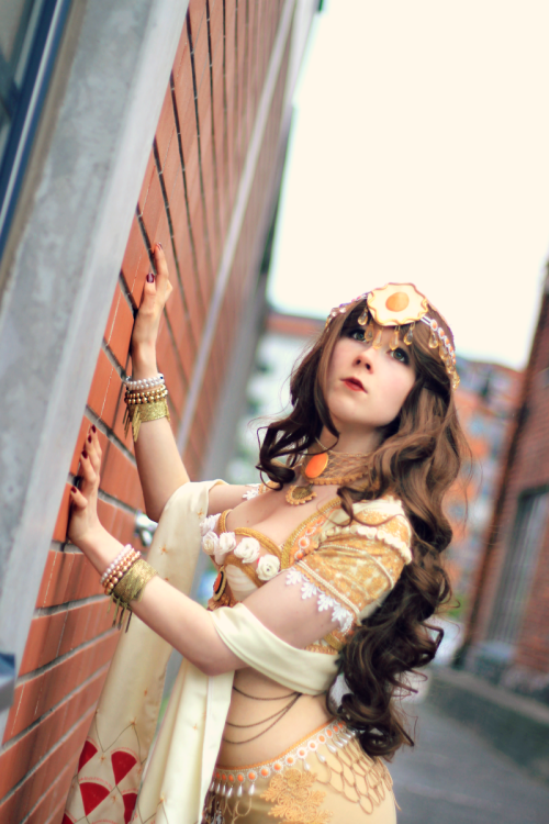 My first photoset of Dry Curry. The costume is self-made by me! A lot of hand sewing, but I loved it