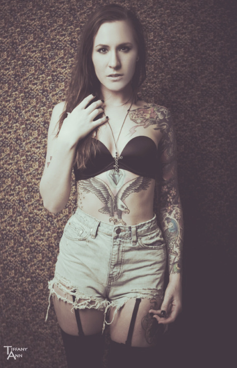 tiffanyannphoto:  Model: Sarah Hauk Http://www.facebook.com/tiffanyannphotog 