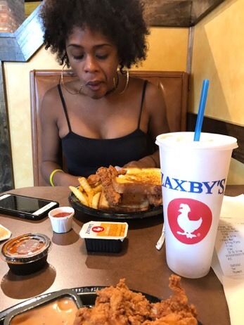 ayemuhhfucka:  devthagoddess: drewthoven:  bboyplankton:   chrissongzzz: Girls Love Food Boy. Make them eat , be faithful to them and you will have the Best Girl in the world. 💯 Lol she’s so happy in every single photo.   I’m tryna feed a girl