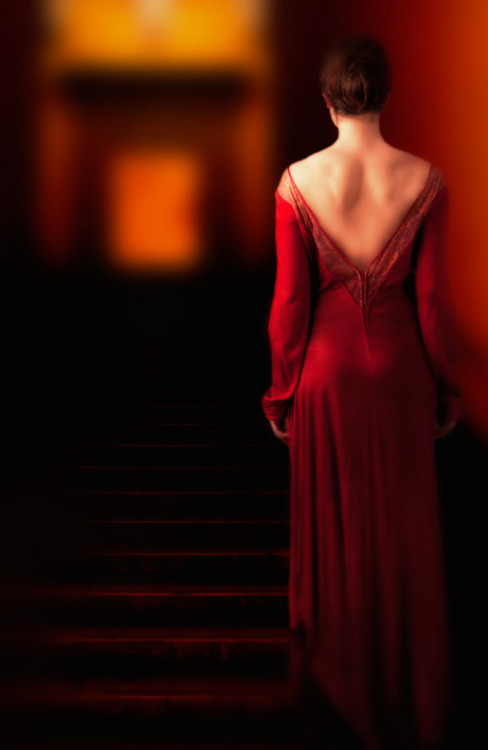 sleepinsidemysoul: I stumble for words I tremble inside I blush in crimson red  I think quietly