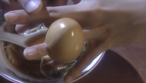 uglyfuckboy:  Is that an egg