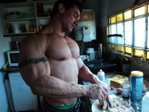 masculineasfuk:    ► HYPER-MASCULINE ♂ ◄ [page]♂ ♂♦ Hyper-Masculine ARCHIVE ♦ [all pics]   