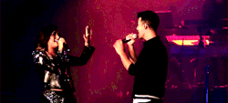burrowjoe:  Demi Lovato and Joe Jonas reuniting