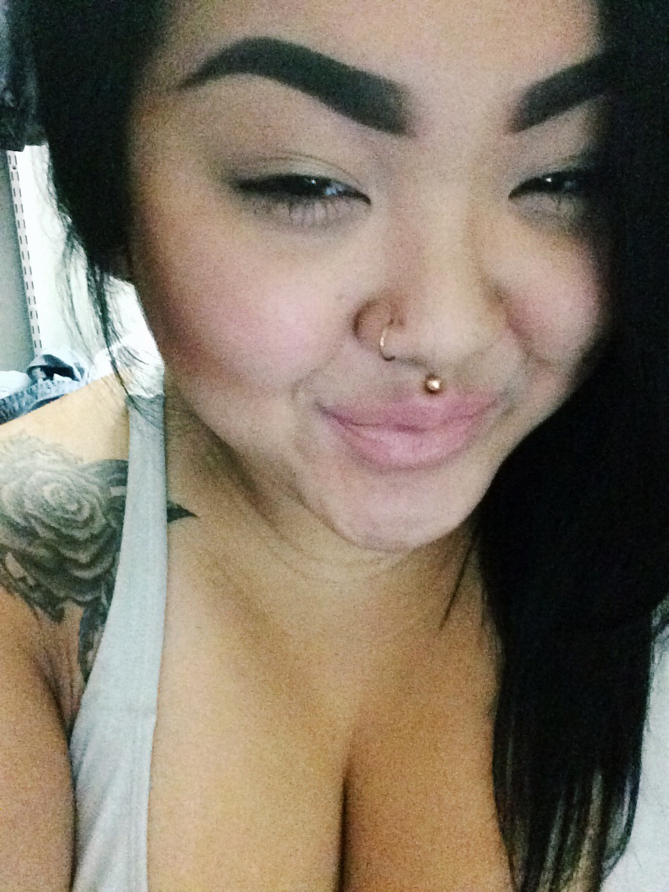 ohreinababyy:  I took à billion čelfiés, but only ended up with these! drovginduced