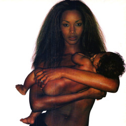 evilrashida:  Beverly Peele with her daughter Cairo photographed by Gilles Bensimon. French Elle January 1994. 