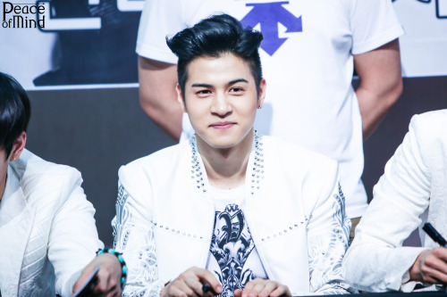 crossgenefromasia: 150527 Daejeon ‘Play With Me’ Fansign Event - SangminPeace of Mind | 