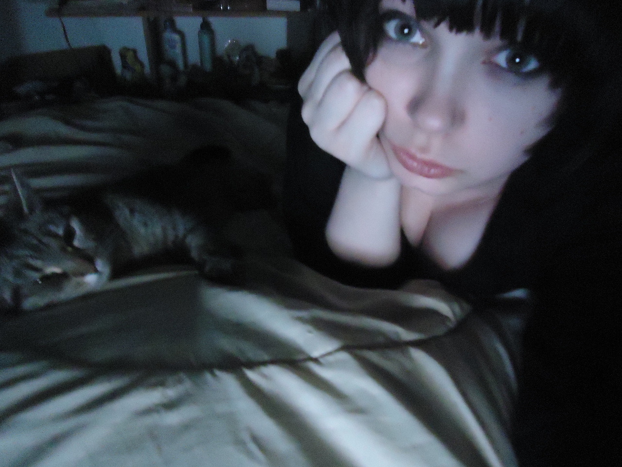 bestkikshows:  Bored tonight, kinda slow on kik lol.   As always, like and/or REBLOG