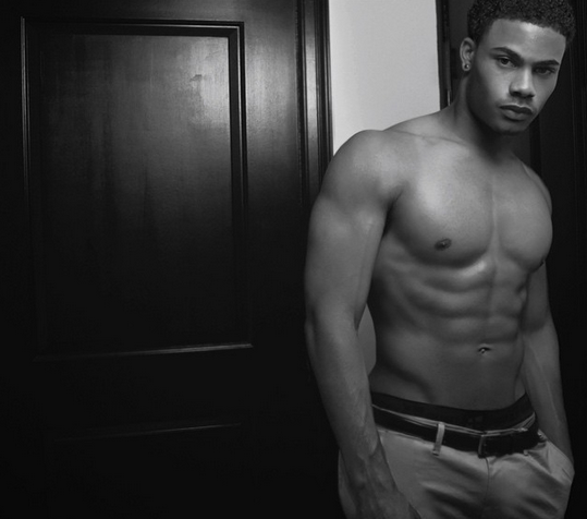 rafi-dangelo:  Jordan Calloway was a lil snack a few years ago but he a whole meal