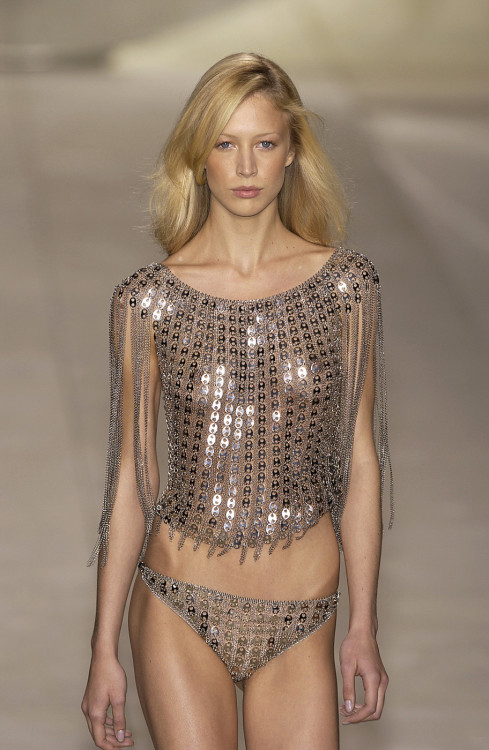 lelaid:  Raquel Zimmermann at Paco Rabanne S/S 2004 