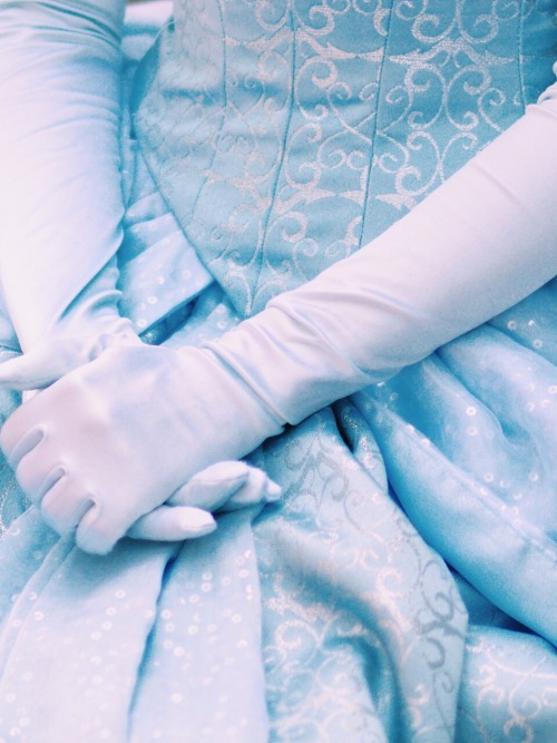 cinderelllas:“luxury is in each detail.”                -hubert de givenchy