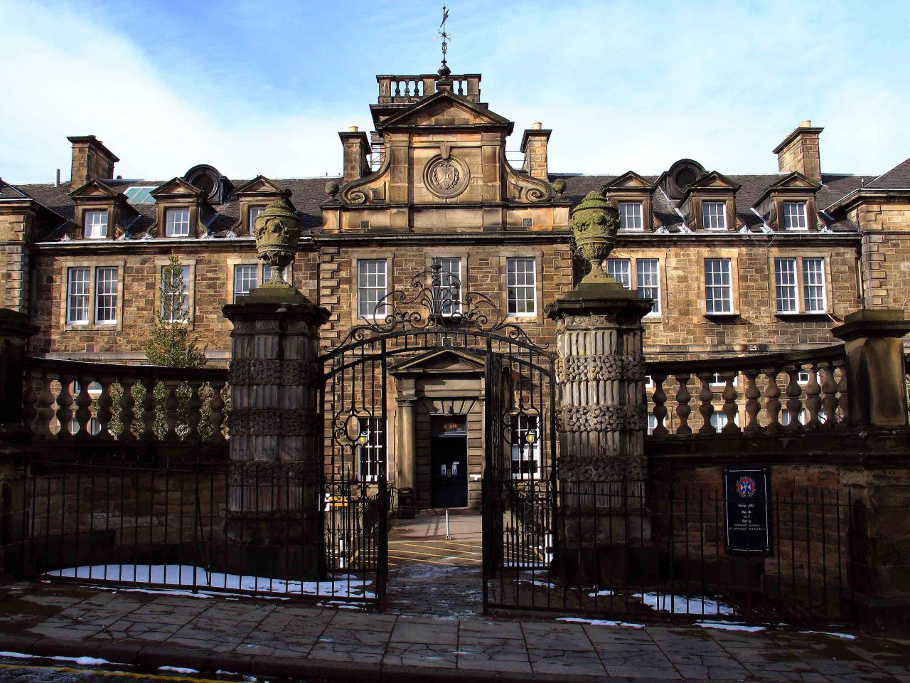 bantarleton:  In 39 days I’ll be back home at the University of Edinburgh, my 5th