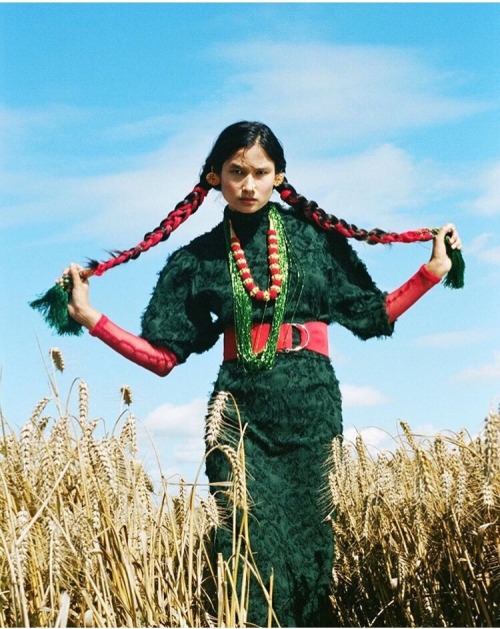 corazeur: Pahichan by Sujata Gurung Pahichan is all about looking at Nepalese female identity. htt