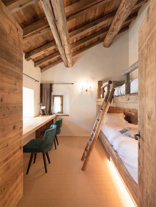 fineinteriors:Restored Engadin (built in 1680) house near St. Moritz listed by Sotheby’s Realty.
