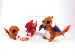 lascosasdebyakko:  Charmander Family by *altearithe  I WANT THIS!