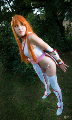 cosplaygirl:  Ready. Kasumi cosplay, Dead or Alive. by *Giuzzys on deviantART 