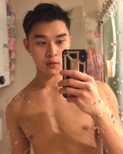 boysofsingapore:   God…he’s really next level 😍💦💦 IG: @conalexanderlee 