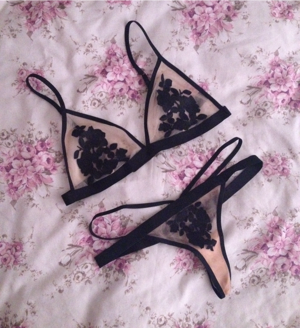 bellevixen:  In love