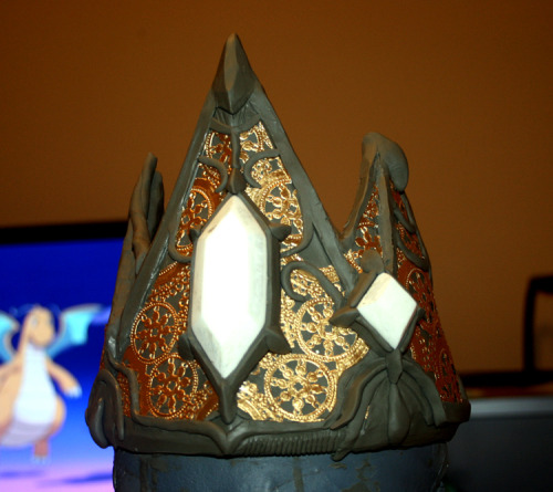 kiarou:  Lil preview for my next prop I’ll be selling.Rough sculpt, just finished getting the clay l