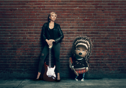 singmovie:Scarlett Johansson and her character, Ash, are ready to rock.