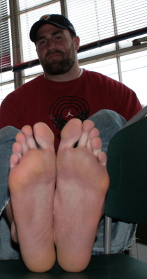 Male Feet Central