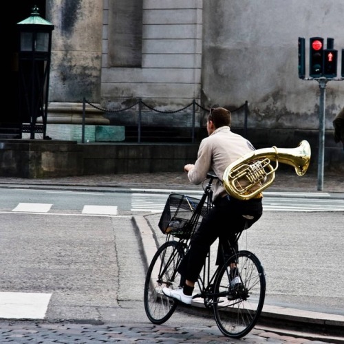 bicycleboy1313: raxbike: Source: Copenhagen Cycle chic I use a whistle