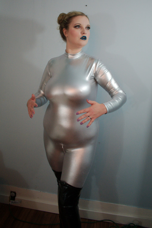 trancingwithmyself: The time has come! My ManyVids anniversary is happening in the next 24 hours! New content is being uploaded right now, and you can get Echobot Programming Parts 1 and 2 for 10% off right now! Echobot has been a fan favorite, and it’s