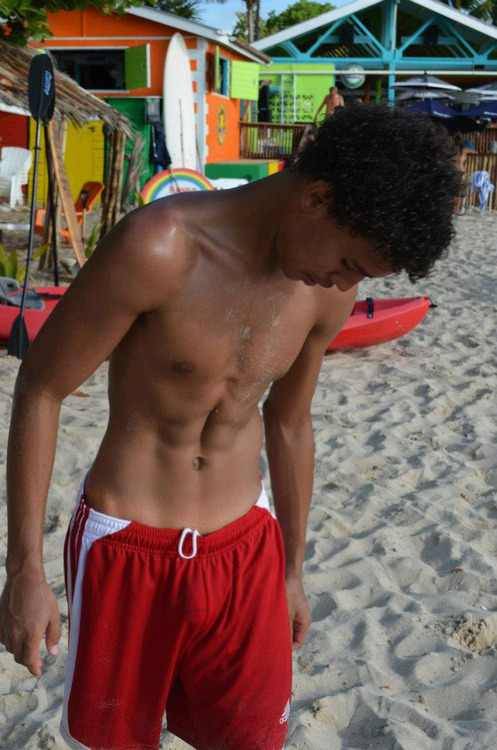 talldaddy:  hello-tyseanriles-blr:  cdog55:  latinoboi30:  Vpl  www.studiesinbrown.com
