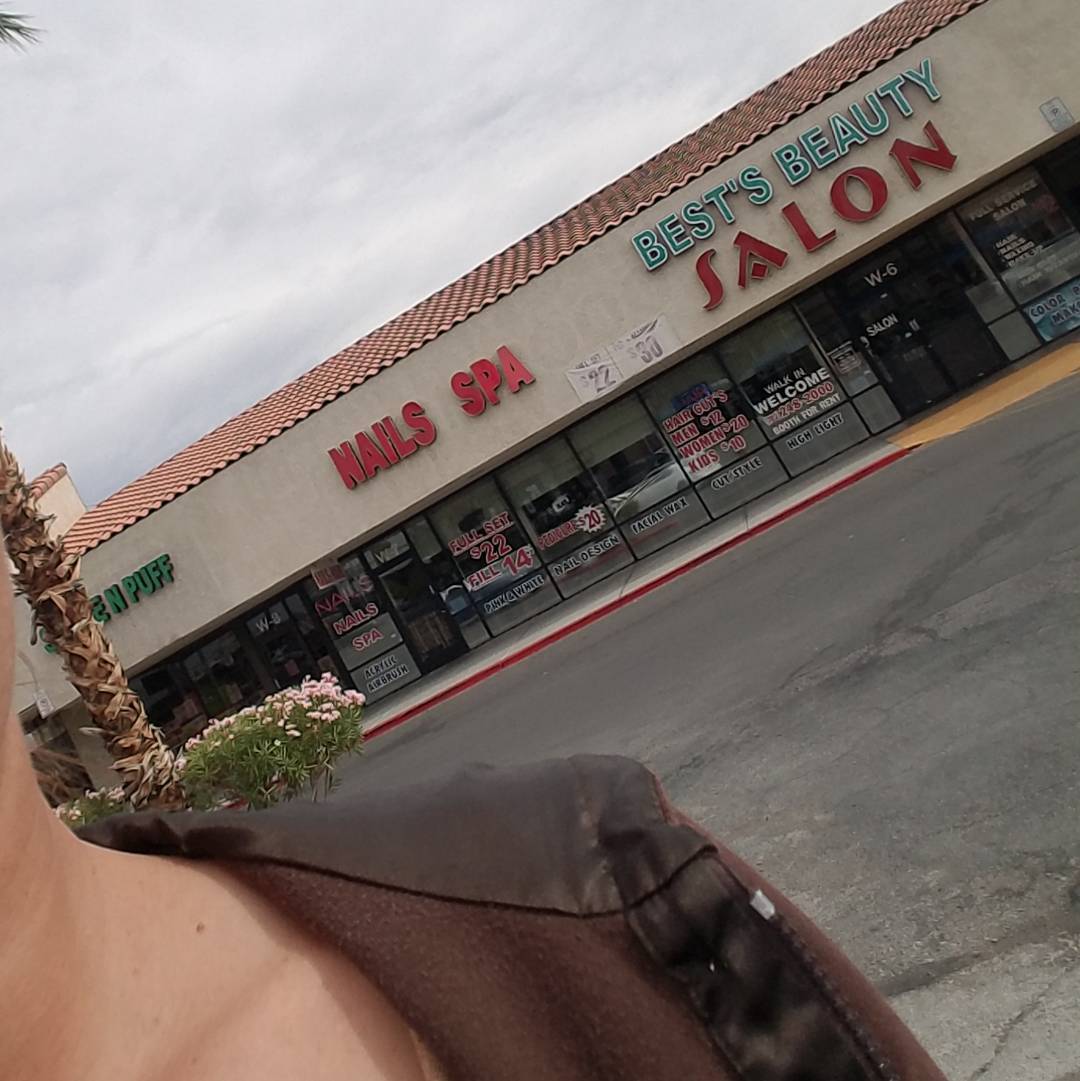 Awe totally sucks @king_of_club isn&rsquo;t open yet. Best nails in Las Vegas