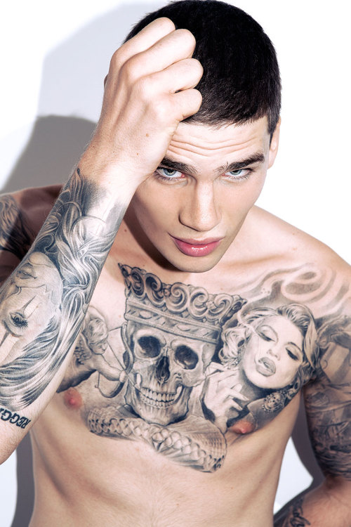 ledomsh: Toby Leonard by Courtney Phillip