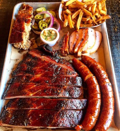 ctrestaurantweek:  BBQ ribs, sausage, pork belly, turkey & fries from @hoodoobrownbbq in Ridgefield. #yesplease #CTRW (at Hoodoo Brown BBQ)