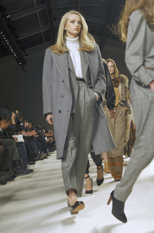larastonestits: Chloé, Fall 2010 