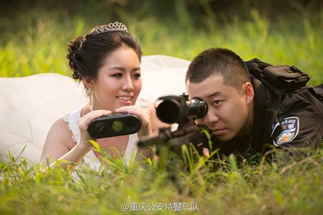 the-goddamazon:  gallowshumorrandom:  victran:  opdownrange:  S.W.A.T. Team Wedding