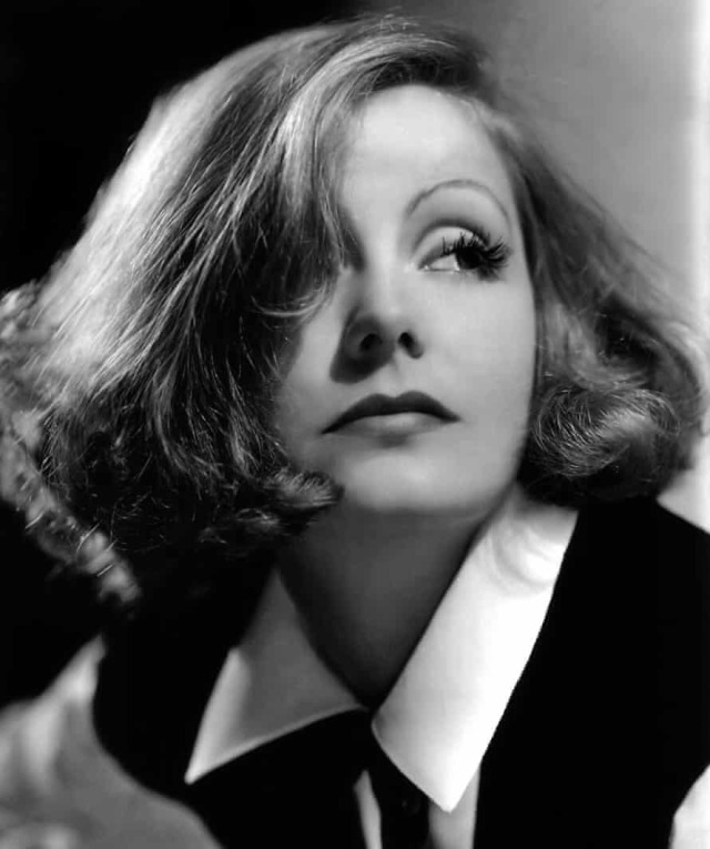 Greta Garbo 
“I want to be alone”