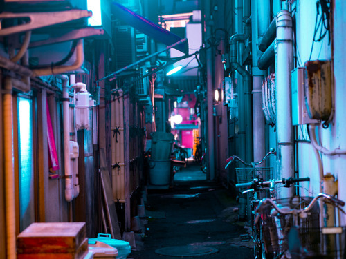 The Golden Gai back streets.